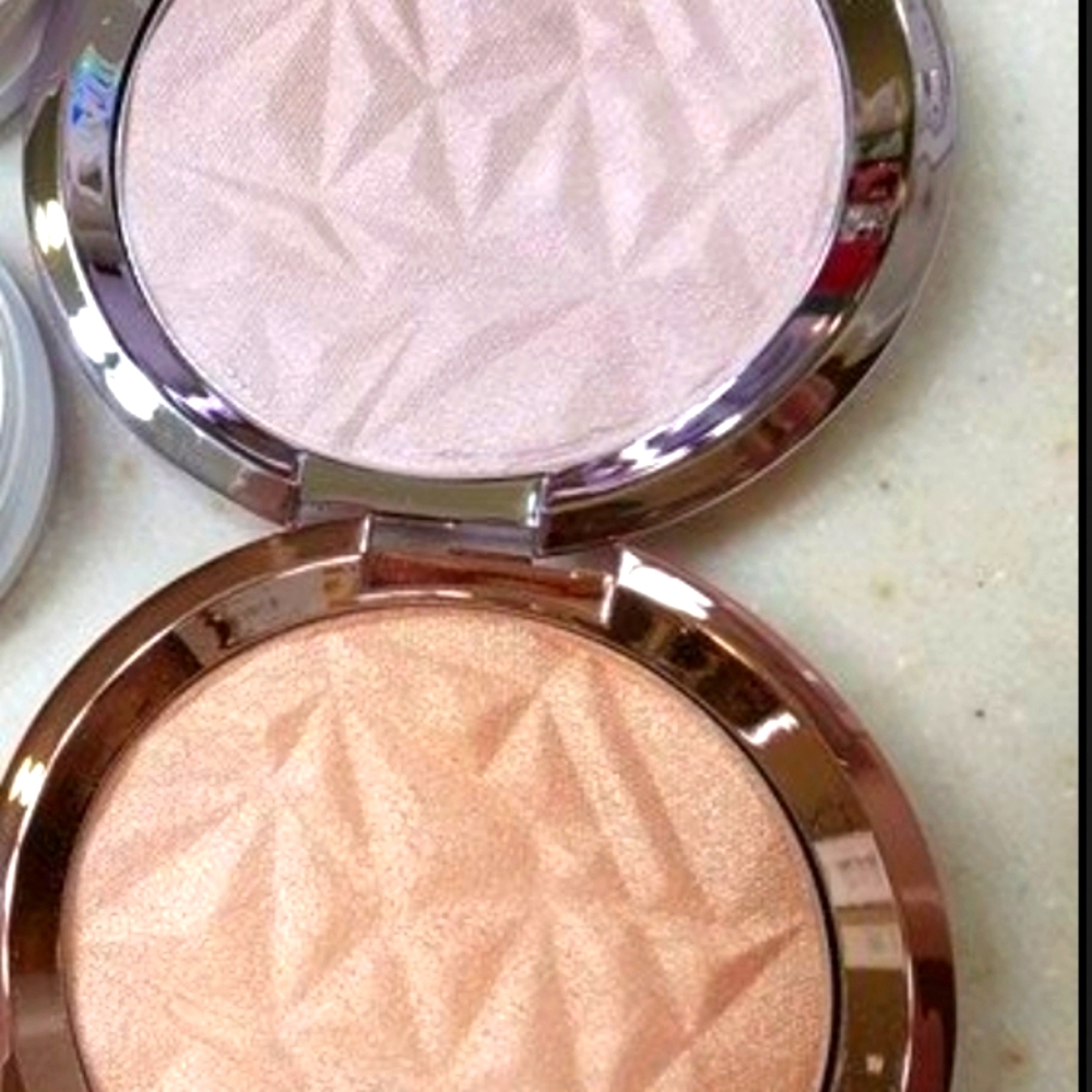 2 Becca shimmering skin perfectors in LE (1st edition) rose Quartz & Amethyst